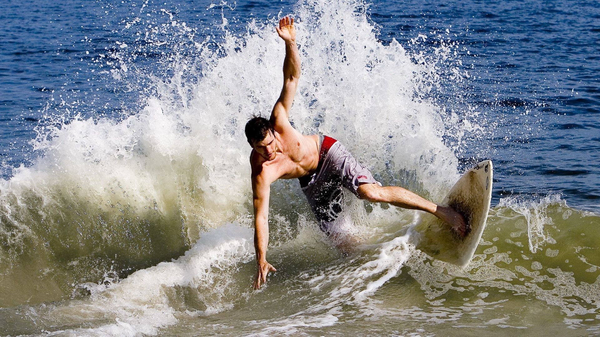 mk体育开云-勇士队再展雄风，欲完美结尾赛季，勇士队dub