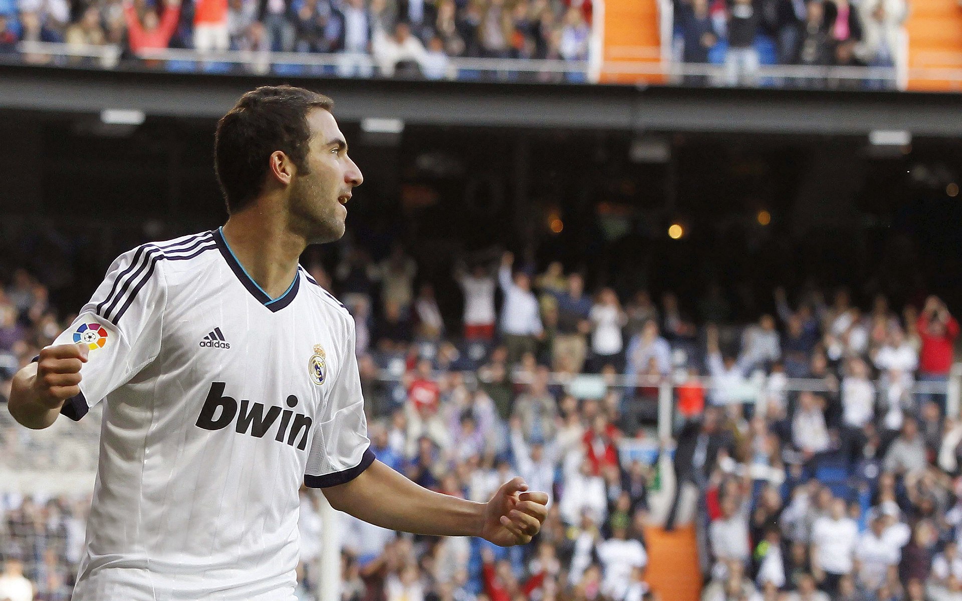 世界杯+欧冠双料赞助商发布联合广告 用一个赛季讲完完整故事线